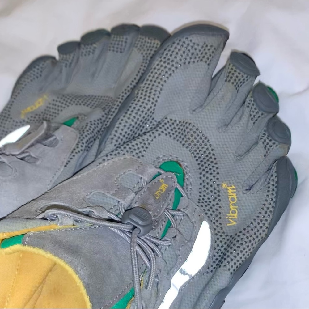 VIBRAM KOS 5 fingers water aqua shoes size 41 mens 10 womens 9